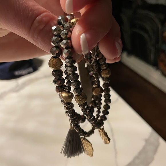 Stretch bracelet set - Metallic Dark Silver w Gold and tassel - Picture 4 of 4